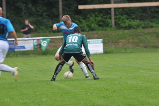 NBA季后赛四强战对决在即！罗马演练定位球，上海申花密集防守应对